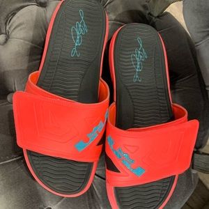 Men’s Labron James slides size 12